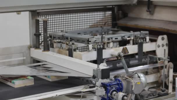 Kirjat Pakkaus Machine Printing Office Tuotanto — kuvapankkivideo