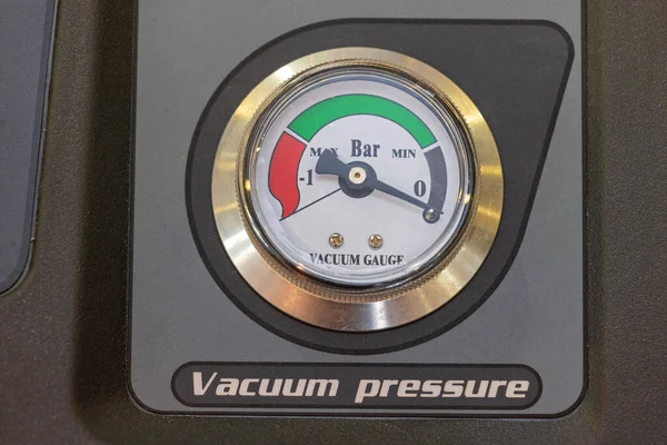 Vacuum Pressure Gauge Bar Scale Garage Equipment Machine — Stock Photo, Image