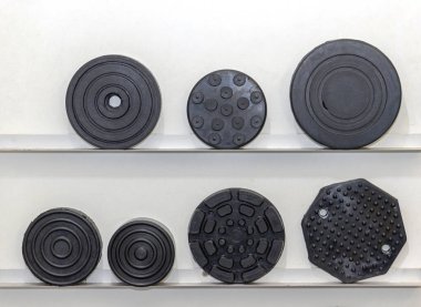 Ulaşım Endüstrisi için Yeni Yuvarlak Lastik Parça Seçimi