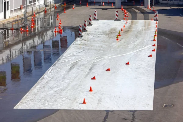 ぬれた滑りやすい表面運転訓練施設学習学校 — ストック写真