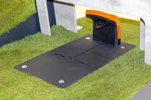 Robotic Lawn Mower Dock Station Electric Charger Garden — 스톡 사진