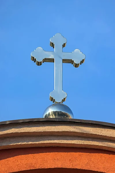 Silbernes Kreuz Der Orthodoxen Kirche Des Heiligen Propheten Elias — Stockfoto