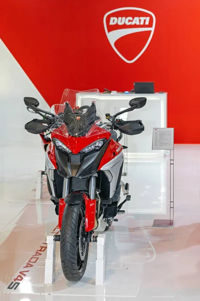 Belgrad, Sırbistan - 22 Mart 2023: Yeni Ducati Spor Motosiklet Fuarı Standı