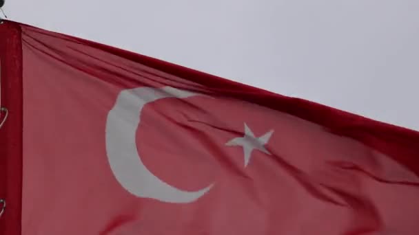 Close Shot Republic Turkey Nationale Vlag Winderige Dag — Stockvideo