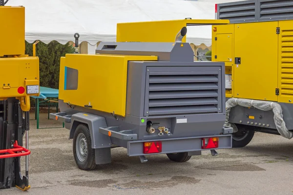 Portable Diesel Air Compressor Mobile Trailer Construction Site — 스톡 사진
