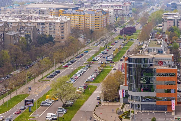 塞尔维亚贝尔格莱德 2023年4月9日 新贝尔格莱德之春星期日佐拉那金吉察大道的空中景观 — 图库照片