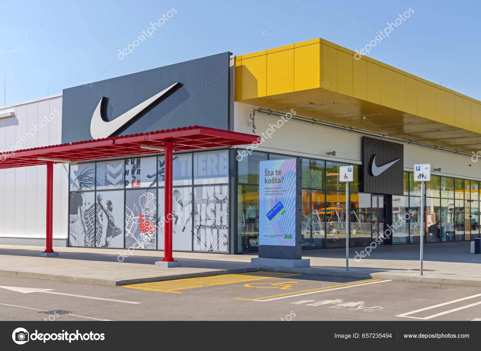 Belgrado Sérvia Maio 2023 Nike Sport Outlet Shop Ava Shopping