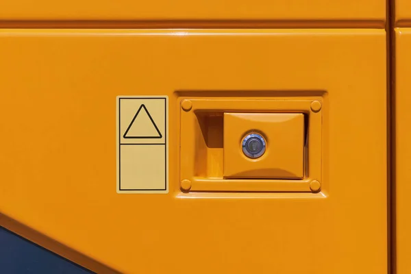 黄色建筑机械车用锁销 — 图库照片