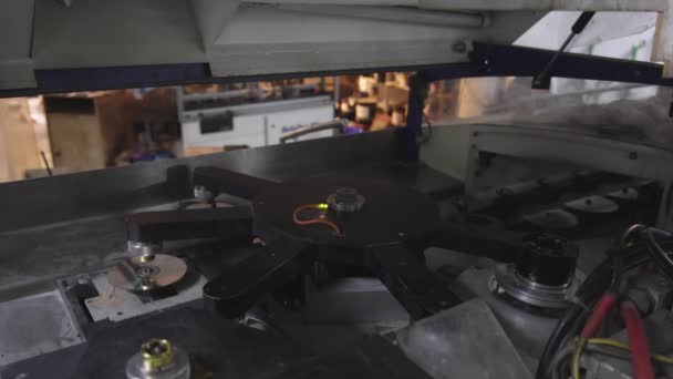 Compact Disc Making Machine Processo Produção Factory Tech Dvd — Vídeo de Stock