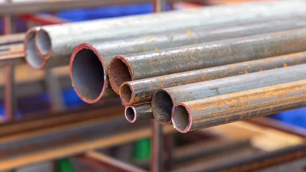Vários Tubos Metal Tamanho Redondo Forma Oca Cilíndrica Aço Suave — Fotografia de Stock