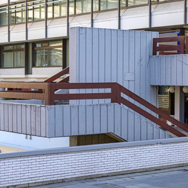 Urban City 'deki Beton Dış Merdiven Mimarisi