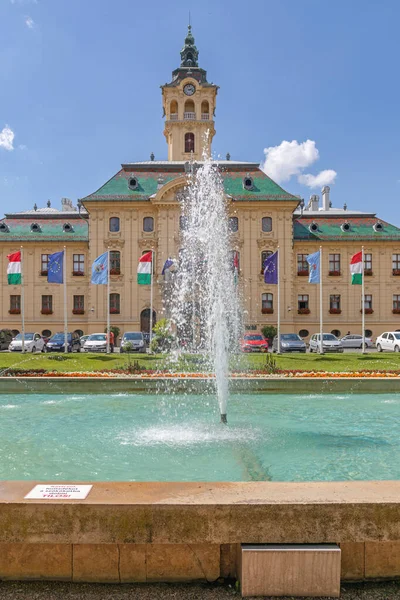 Szeged Hungary June 2021 Water Jet Fountain Square Park Front — Stock Photo, Image