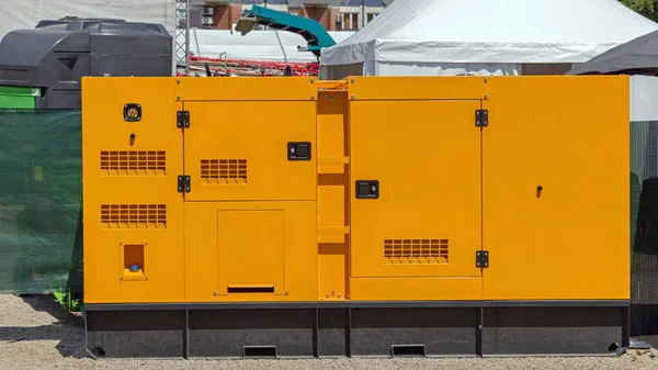 Stor Reservkraftgenerator För Nödsituationer Byggarbetsplatsen — Stockfoto