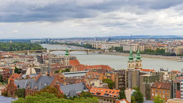 Rio Danúbio Budapeste Cityscape Nuvens Dia Verão — Fotografia de Stock
