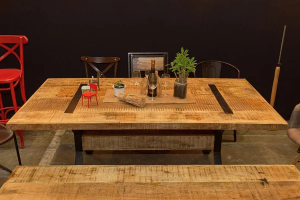 Wooden Dining Table Bench Black Room Dark Home — Stock Photo, Image