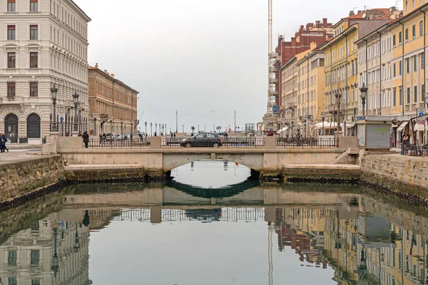Trieste Italy 2017 Bridge Ponte Rosso Canal Cold Winter Day — 스톡 사진