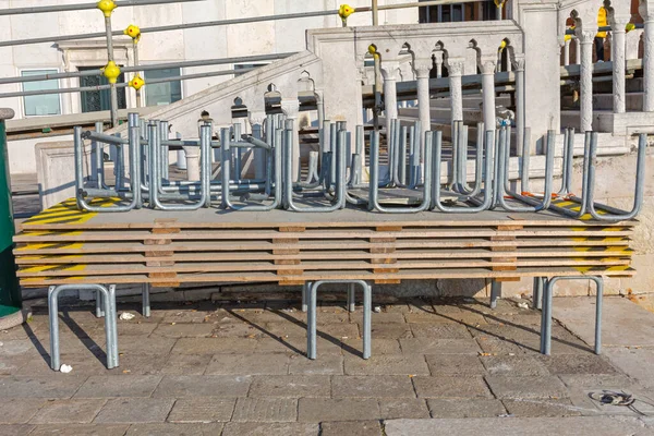 Упакованные Дорожные Платформы Готовы Наводнениям Венеции — стоковое фото