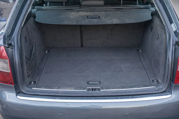 트렁크 내부의 더러운 — 스톡 사진