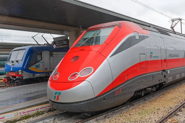 Venedig Italien Februar 2018 Hochgeschwindigkeitslokomotive Frecciarossa Bahnhof Von Vence Italien — Stockfoto