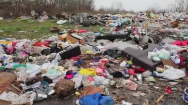 Yol Çevre Kirliliği Sorununun Yasa Dışı Atık Alanı 'ndan Geçmek
