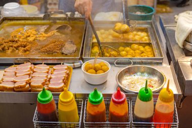 Hong Kong 'da Kızarmış Fast Food Kitchen.
