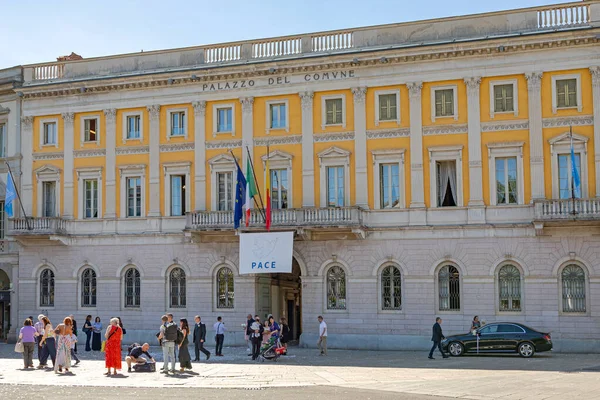 意大利Bergamo 2019年6月13日 市中心Giacomo Matteotti广场的Palace Del Comune Government Building — 图库照片