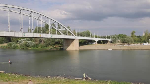 Szeged Hungria Agosto 2022 Pessoas Relaxam Sandy Beach Tisza River — Vídeo de Stock