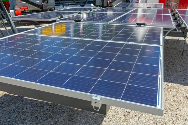 Pohyblivé Přenosné Solární Panely Přívěsu — Stock fotografie