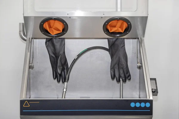 Beschermende Handschoenen Hogedruk Handmatig Schoonmaken Kabinet Automotive Parts Washer Workshop — Stockfoto