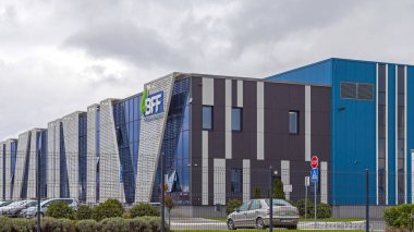 Dobanovci, Sırbistan - 27 Mart 2023: Modern Yeni Bebek Gıda Fabrikası Endüstriyel Bölgede Bff Nutrino.