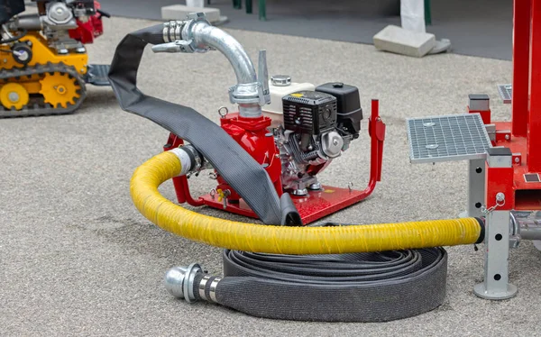 Benzinemotor Waterpomp Met Lange Slang — Stockfoto