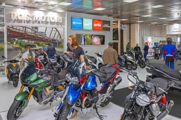 Белград Сербия Марта 2023 Стенд Итальянского Мотоциклетного Завода Мото Гуцци — стоковое фото