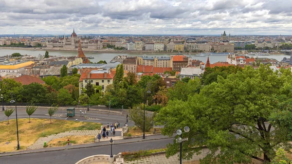 Budapeşte Macaristan Temmuz 2022 Macaristan Başkenti Panorama Yaz Gününde Bulut — Stok fotoğraf