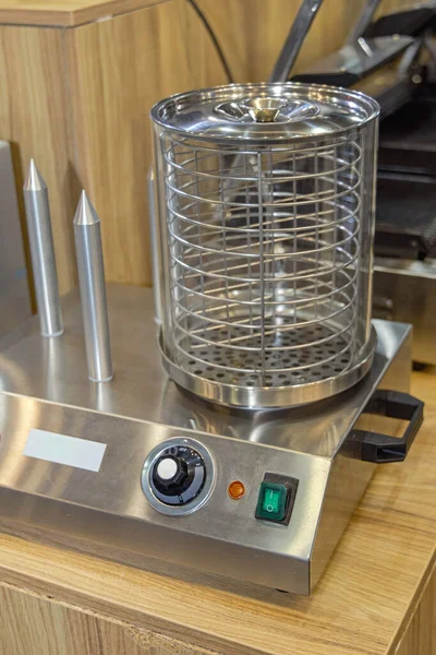 Máquina Profesional Cocina Perro Caliente Con Dos Palos Calentadores Pan —  Fotos de Stock