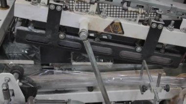 Boşluk Paketleme Kitapları Yazdırma Süreç Üretim Taşıma Kayışı Makinesi