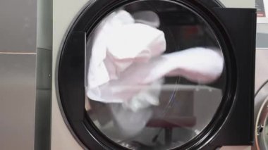 Büyük Kapasite Giysi Kurutma Makinesi Dönen Davul Beyaz Sayfaları