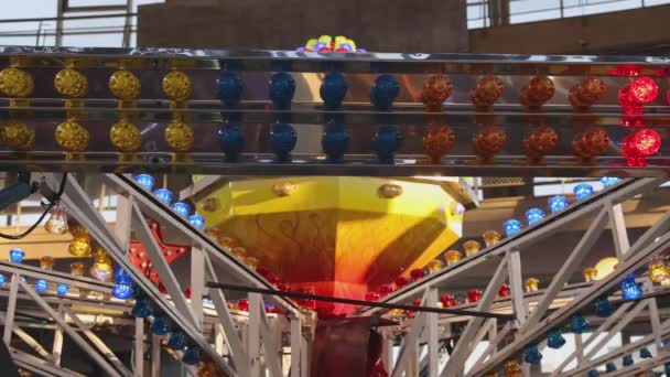 Blinkende Farve Førte Lamper Reflektorer Lys Karneval Karrusel Kids Ride – Stock-video