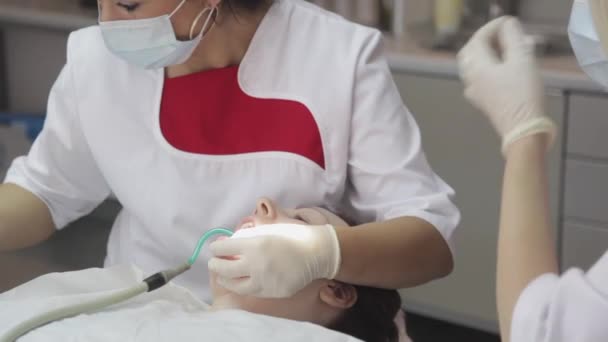 牙科医生 护士长及牙齿矫正科病人程序 — 图库视频影像
