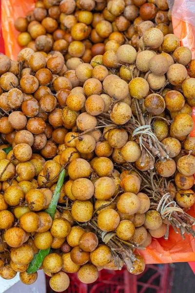 Bunch Tropical Longan Fruit Asian Farmers Market Hong Kong — Stock Photo, Image