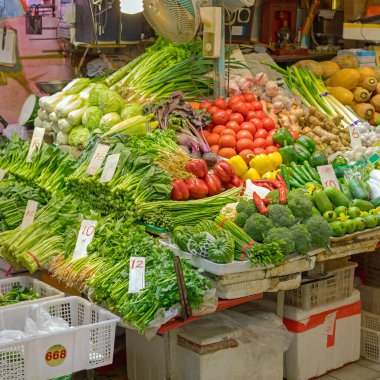 Hong Kong Çiftçi Pazarı 'nda Taze Sağlıklı Yapraklı Sebzeler