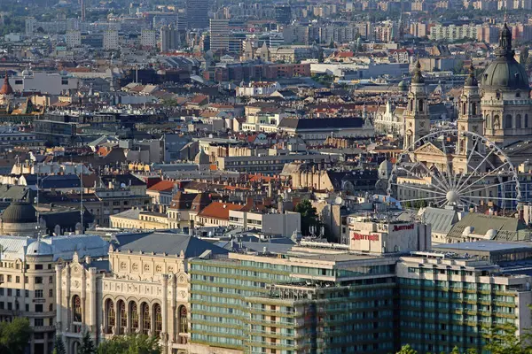 匈牙利布达佩斯 2015年7月9日 首都阳光下午万豪酒店的空中景观 — 图库照片