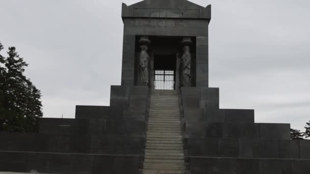 Beograd Serbien Oktober 2021 Black Granite Stone Monument Til Ukendt – Stock-video