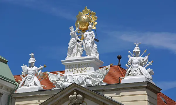 Wien Österreich Juli 2015 Feuerwehrzentrale Und Museumsdachskulptur Hof Der Hauptstadt — Stockfoto
