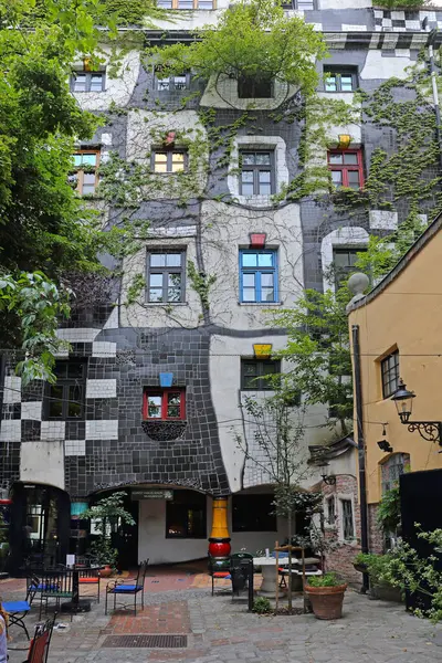 奥地利维也纳 2015年7月12日 著名的昆斯特豪斯黑白博物馆建筑 建筑师Hundertwasser在首都 — 图库照片