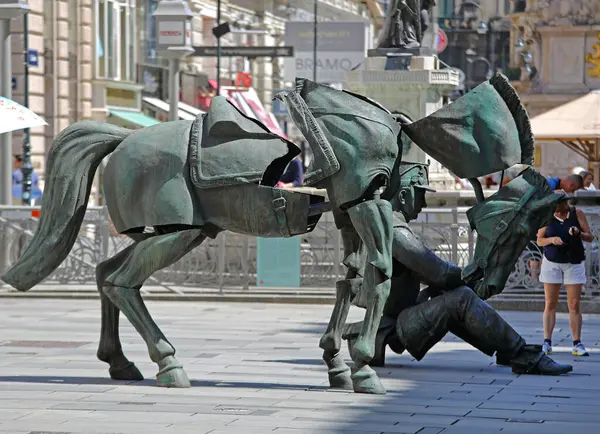 Vienna Austria July 2015 Iron Horse Man Soldier Temporary Art — Stock Photo, Image