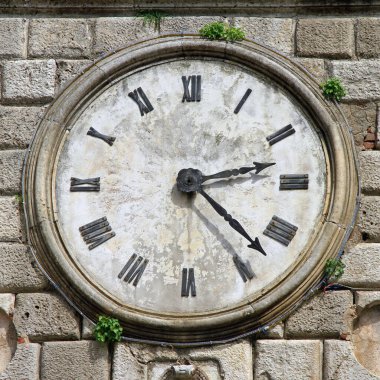 Kotor Karadağ 'daki Ortaçağ Taş Kulesi Kamu Saati