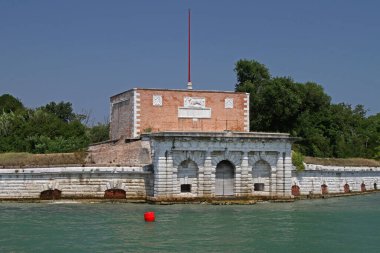 Fort Sant Andrea Venedik Gölünde Ada İtalya Yazı