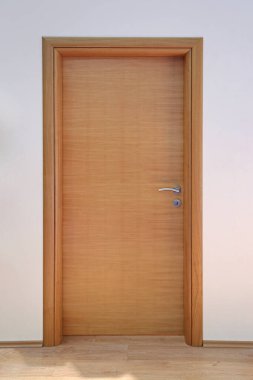 Ev İçi Kapalı Basit Kahverengi Ahşap Kapı