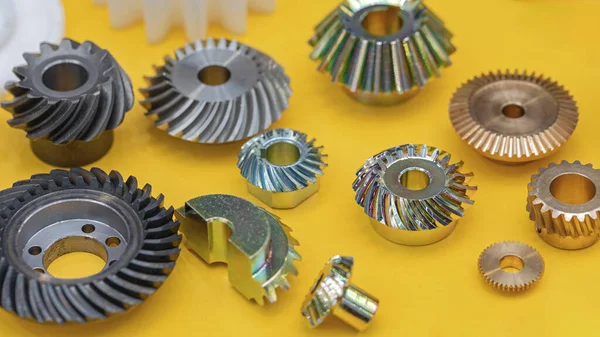 Various Size and Shape Sprocket Wheels Metal Spare Parts for Machines