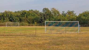Köydeki Boş Futbol Gol Ağı Spor Sahası Sarı Çimen Sonbahar Günü
